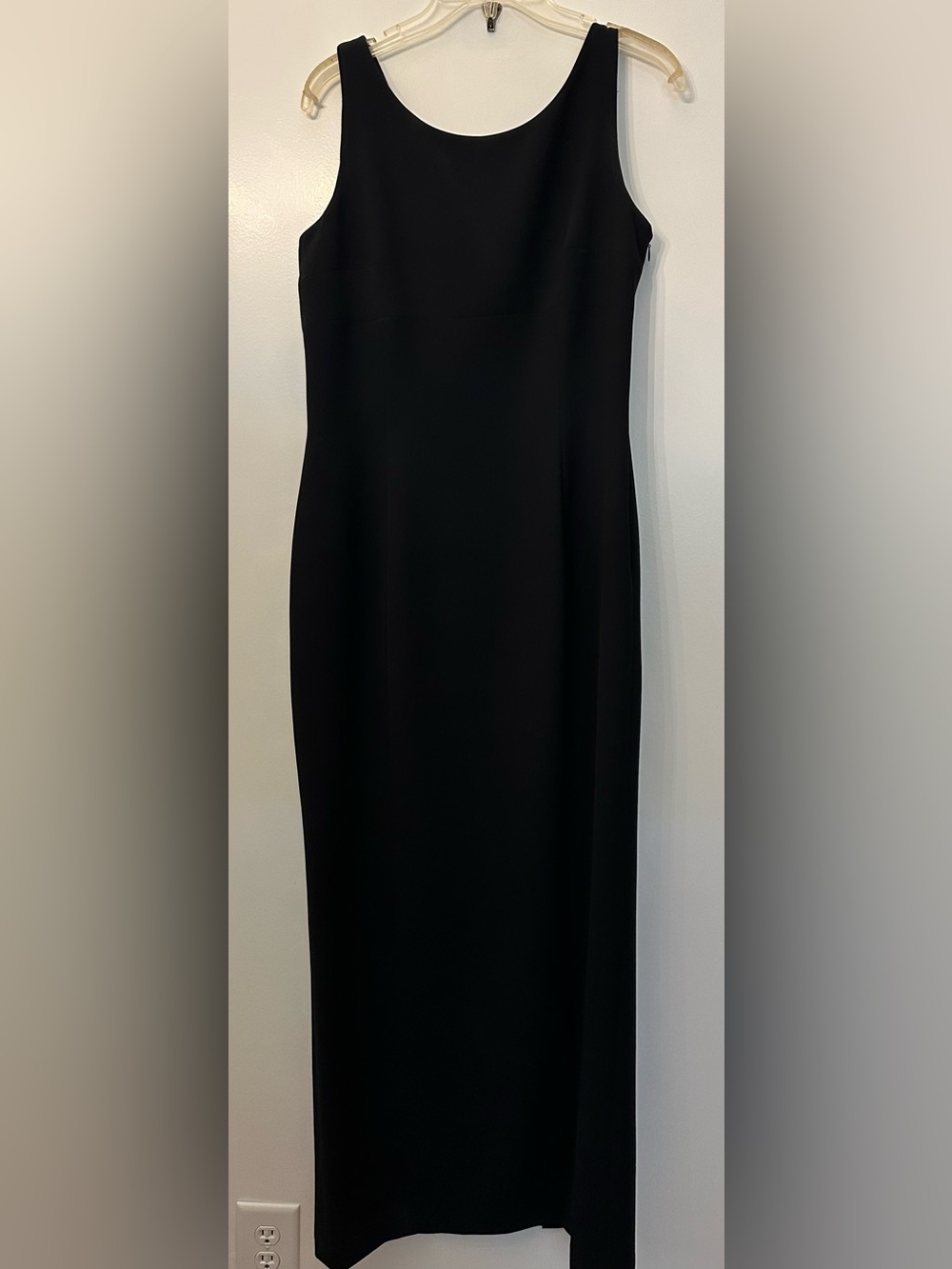 Tahari Black Sleeveless Maxi Dress